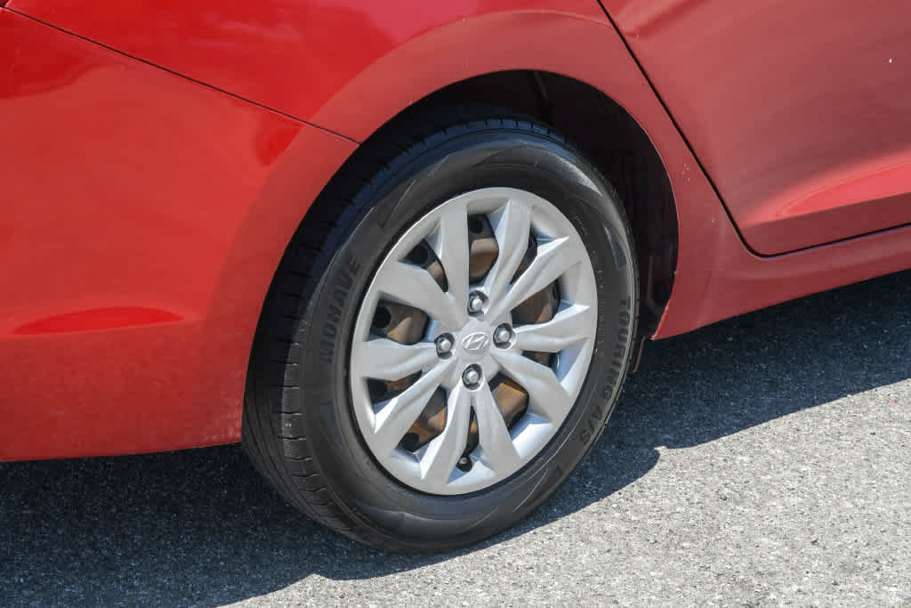 Used 2018 Hyundai Accent SE FWD image 9