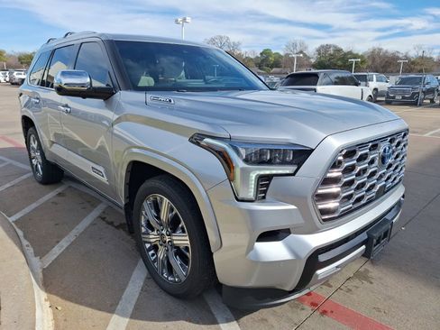 Used 2024 Toyota Sequoia Capstone image 8