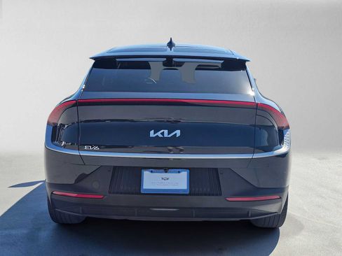 Used 2024 Kia EV6 Light RWD image 4