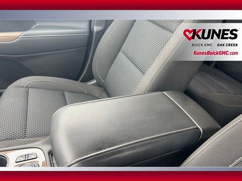 Used 2023 GMC Acadia SLE w/ Driver Convenience Package image 35