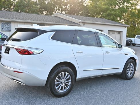 Used 2024 Buick Enclave Premium image 10