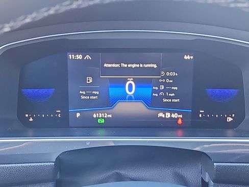 Certified 2022 Volkswagen Tiguan SE w/ Panoramic Sunroof Package image 23