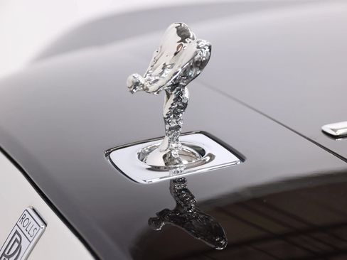 Used 2015 Rolls-Royce Wraith RWD image 9