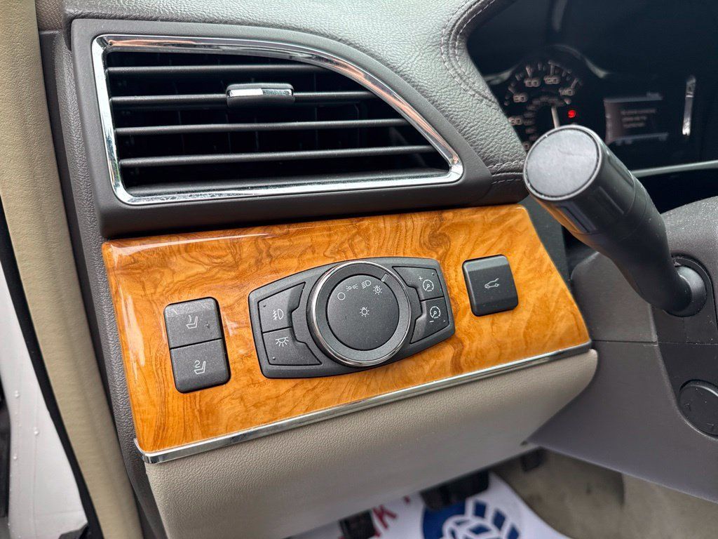 Used 2011 Lincoln MKX AWD w/ 101A Rapid Spec Order Code image 14