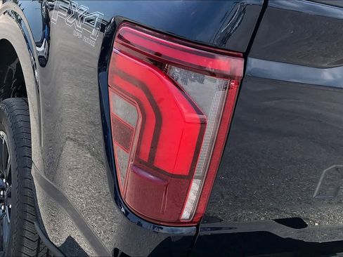 Used 2024 Ford F150 Platinum w/ FX4 Off-Road Package image 14