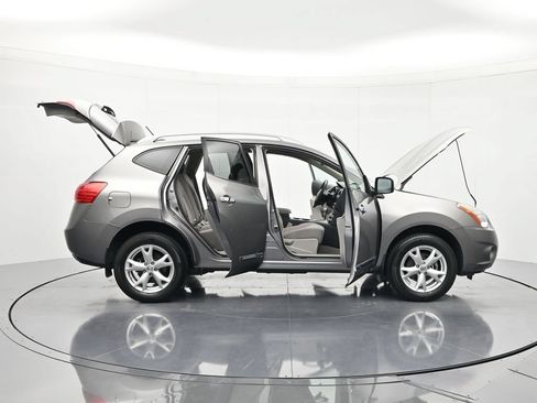 Used 2011 Nissan Rogue SV FWD image 47