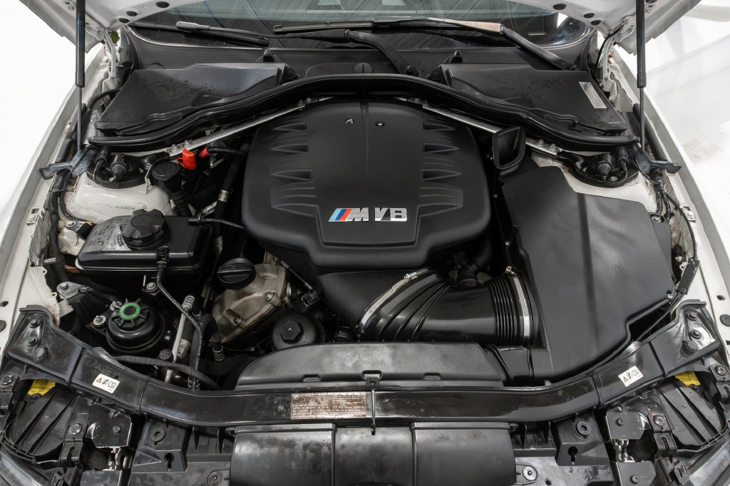 Used 2011 BMW M3 Convertible RWD image 3