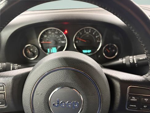 Used 2018 Jeep Wrangler Unlimited Sport w/ Connectivity Group image 16