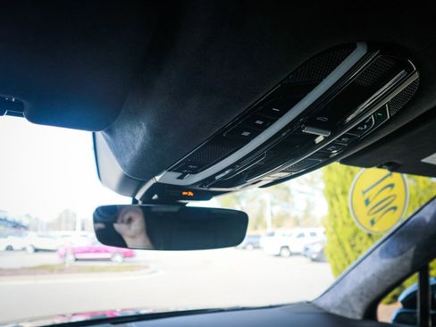 Used 2021 Porsche Cayenne Turbo S image 27