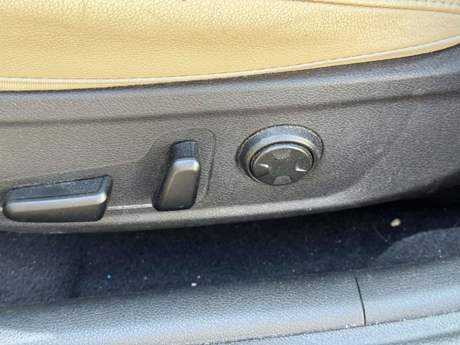 Used 2018 Kia Stinger RWD image 16
