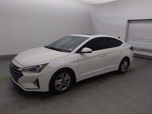 Used 2020 Hyundai Elantra Value Edition w/ Cargo Package (C1) image 2