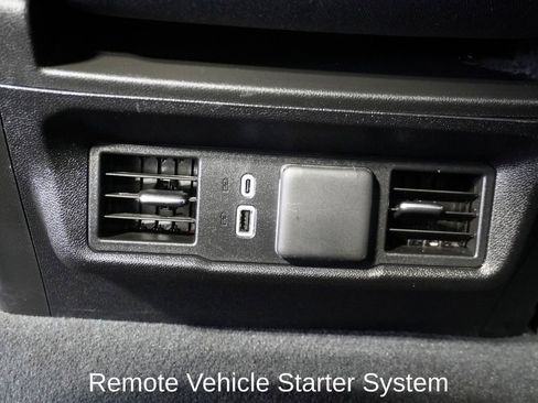 Used 2025 Chevrolet Silverado 1500 LT image 8