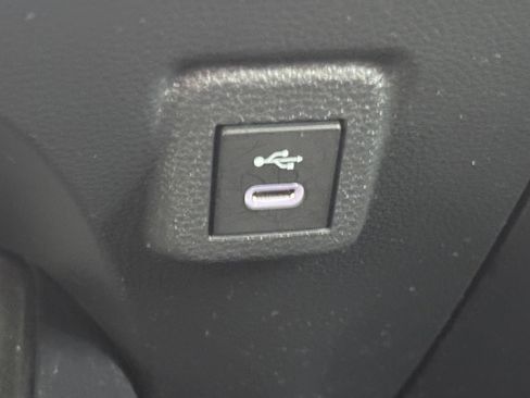 Used 2024 Toyota Corolla SE image 6