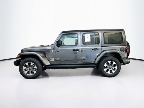 Used 2018 Jeep Wrangler Unlimited Sahara image 4