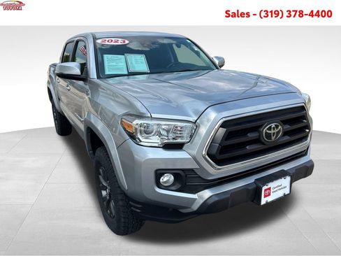 Certified 2023 Toyota Tacoma SR5 AWD/4WD image 10