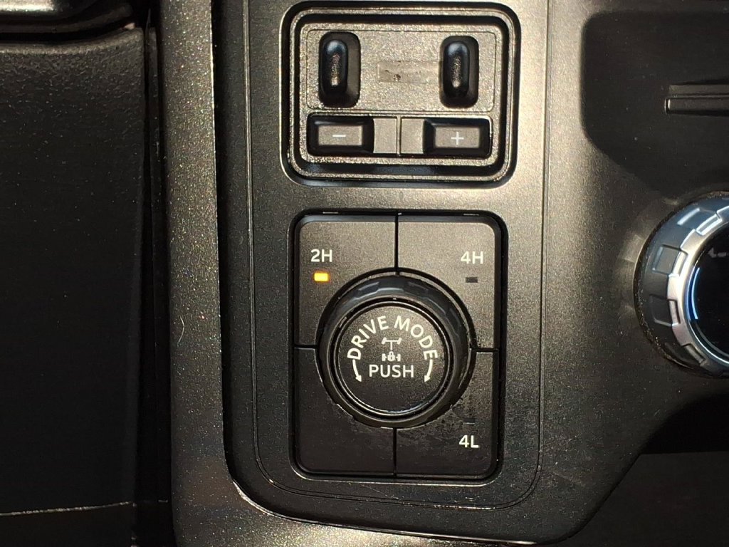 Used 2022 Ford F150 XLT w/ Equipment Group 302A High AWD/4WD image 17
