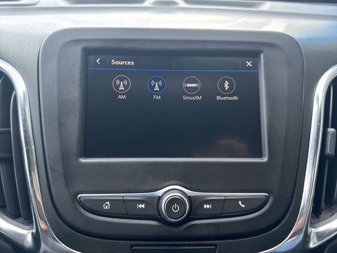 Used 2021 Chevrolet Equinox LT image 23