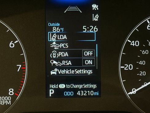 Used 2024 Toyota Corolla LE FWD image 17