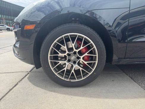 Used 2015 Porsche Macan Turbo AWD/4WD image 10
