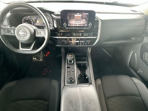 Used 2025 Nissan Pathfinder SV AWD/4WD image 24