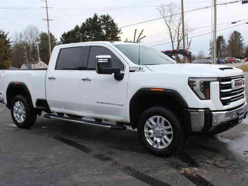 Used 2024 GMC Sierra 2500 SLT w/ SLT Convenience Package image 9