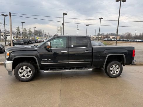 Used 2017 GMC Sierra 2500 SLT w/ Duramax Plus Package image 10