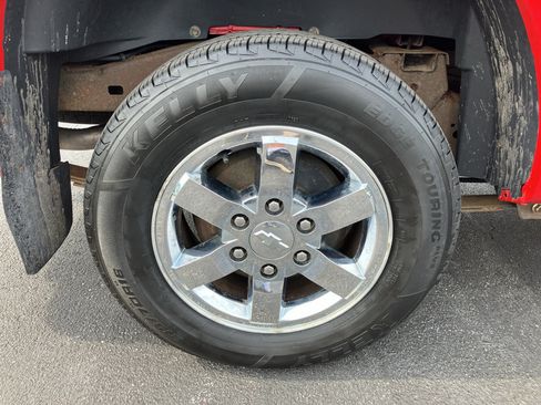 Used 2012 Chevrolet Colorado LT RWD image 11