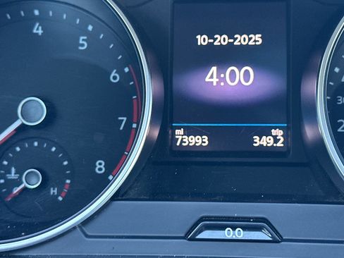 Used 2021 Volkswagen Tiguan SE w/ Panoramic Sunroof Package image 27