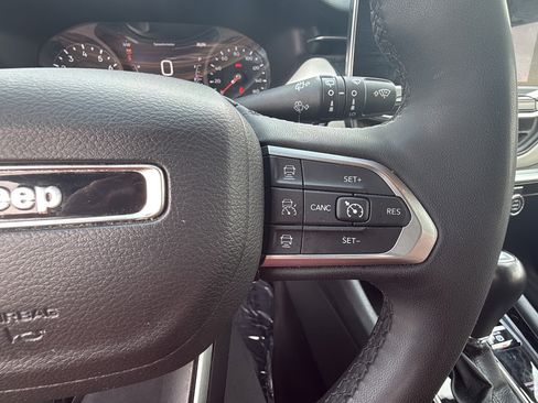 Used 2025 Jeep Compass Limited AWD/4WD image 25