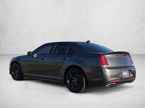 Used 2021 Chrysler 300 S w/ S Model Appearance Package RWD image 8