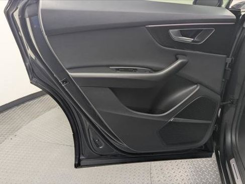 Used 2022 Audi Q8 Premium Plus w/ Premium Plus Package image 16