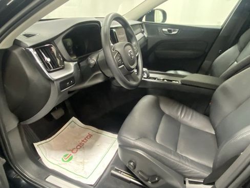 Used 2024 Volvo XC60 T8 Core image 9