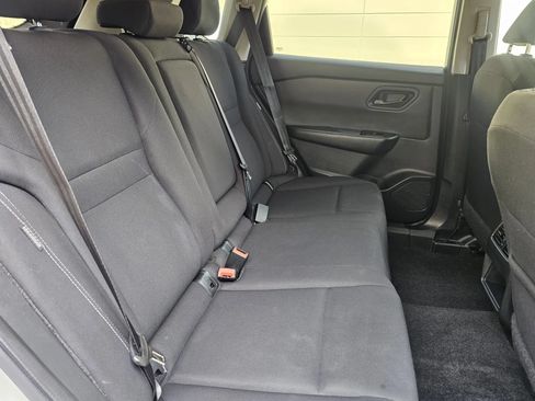 Used 2024 Nissan Rogue S FWD image 17