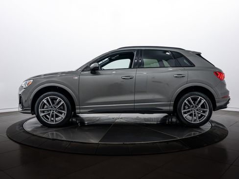 Certified 2025 Audi Q3 2.0T Premium w/ Convenience Package image 5