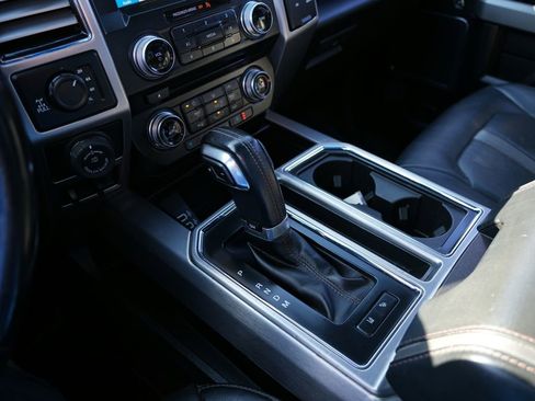 Used 2018 Ford F150 Platinum w/ Equipment Group 701A Luxury image 19