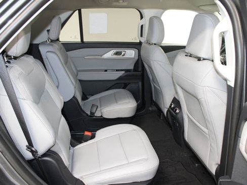 New 2026 Ford Explorer Active w/ Active Comfort Package image 31