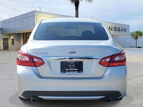 Used 2016 Nissan Altima 2.5 S w/ Power Driver Seat Package FWD image 5