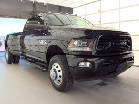 Used 2018 RAM 3500 Laramie w/ Sport Appearance Group AWD/4WD image 2