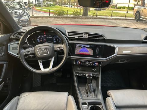 Used 2023 Audi Q3 2.0T Premium w/ Black Optic Sport Package image 9
