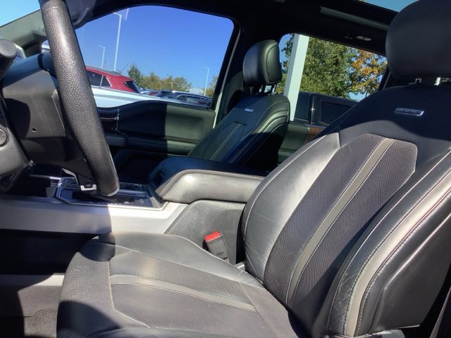 Used 2015 Ford F150 Platinum w/ Equipment Group 701A Luxury AWD/4WD image 17