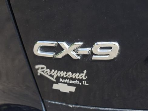 Used 2018 MAZDA CX-9 Touring w/ Touring Premium Package FWD image 16