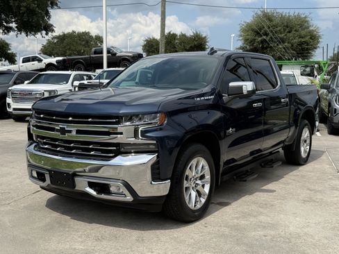 Used 2022 Chevrolet Silverado 1500 LTZ w/ LTZ Convenience Package II RWD image 9