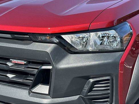 Certified 2025 Chevrolet Colorado Trail Boss AWD/4WD image 11