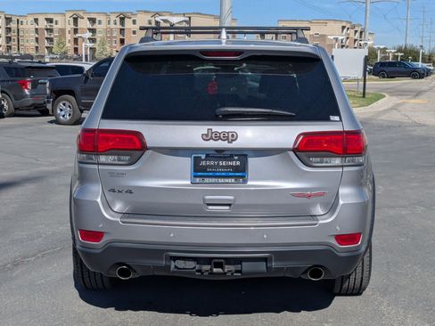 Used 2017 Jeep Grand Cherokee Trailhawk image 4