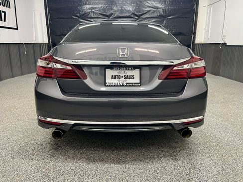 Used 2017 Honda Accord EX-L image 4