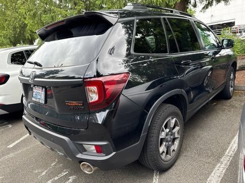 Used 2023 Honda Passport TrailSport image 5