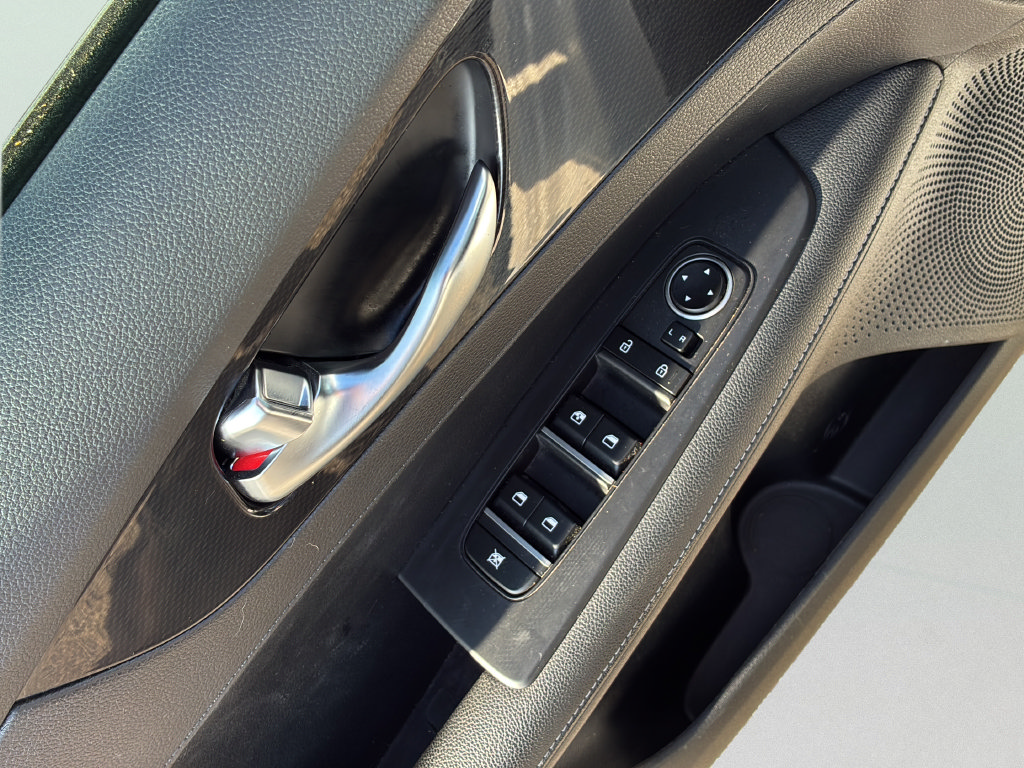 Used 2024 Kia Forte GT-Line w/ GT-Line Premium Package FWD image 13