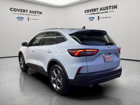 Certified 2025 Ford Escape ST-Line image 3