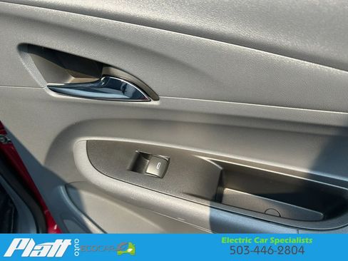 Used 2018 Chevrolet Bolt LT FWD image 36