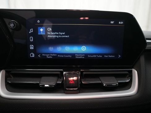 Used 2024 Chevrolet TrailBlazer LT w/ LT Cold Weather Package FWD image 6